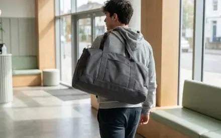 Formstabile Polyester Tasche als Sport- und Messetasche